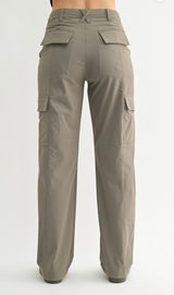 Mid-Rise Wide Leg Cargo Pants