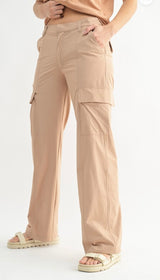 Mid-Rise Wide Leg Cargo Pants